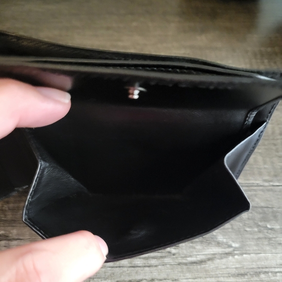 Gucci black bifold wallet - Picture 7 of 10